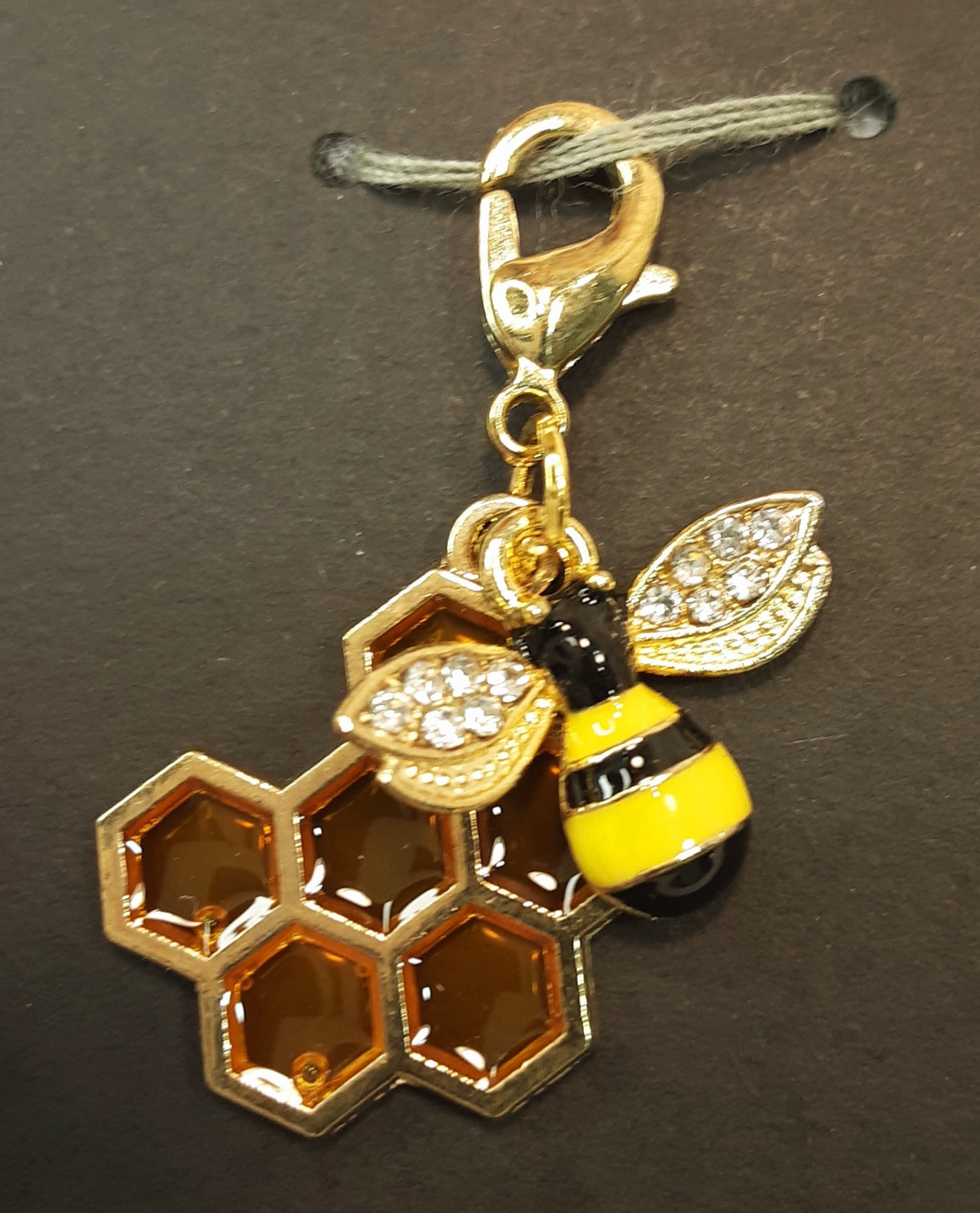 Bee Zipper Pull