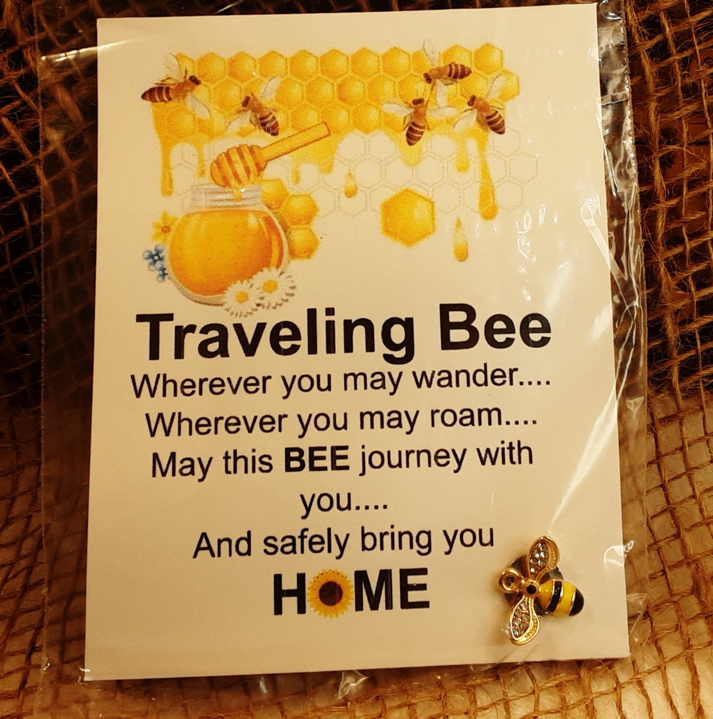 Traveling Bee (Pin)